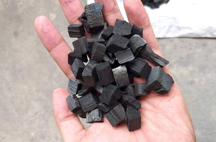 Những cách đơn giản giúp đánh bay mùi khó chịu trên xe mới 8